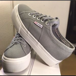 Superga Women's Low-Top Sneakers Trainers.